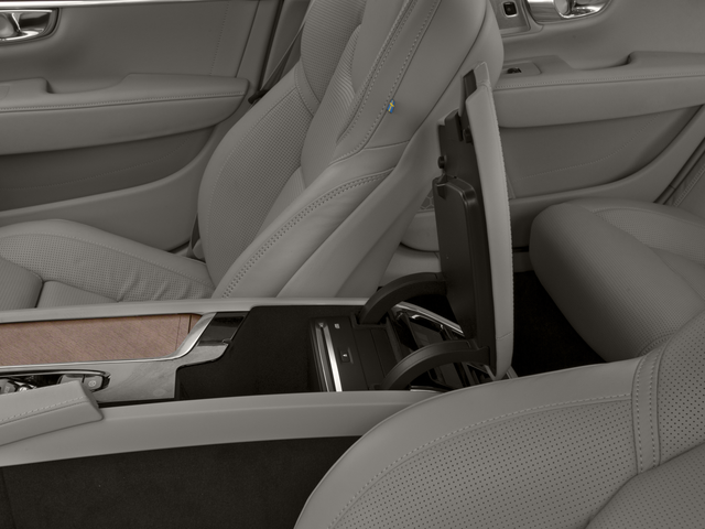 2017 Volvo S90 Momentum