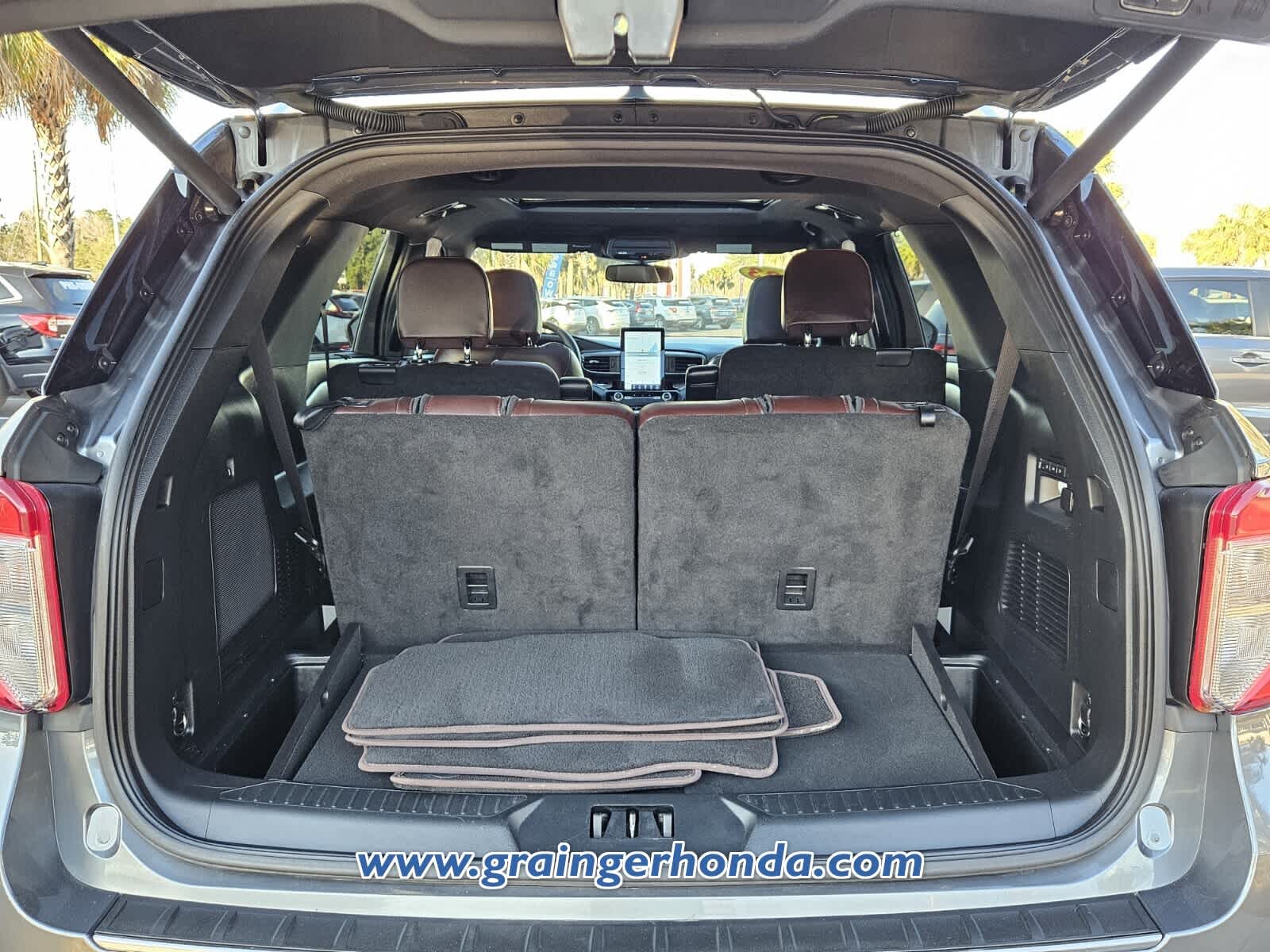 2023 Ford Explorer Platinum