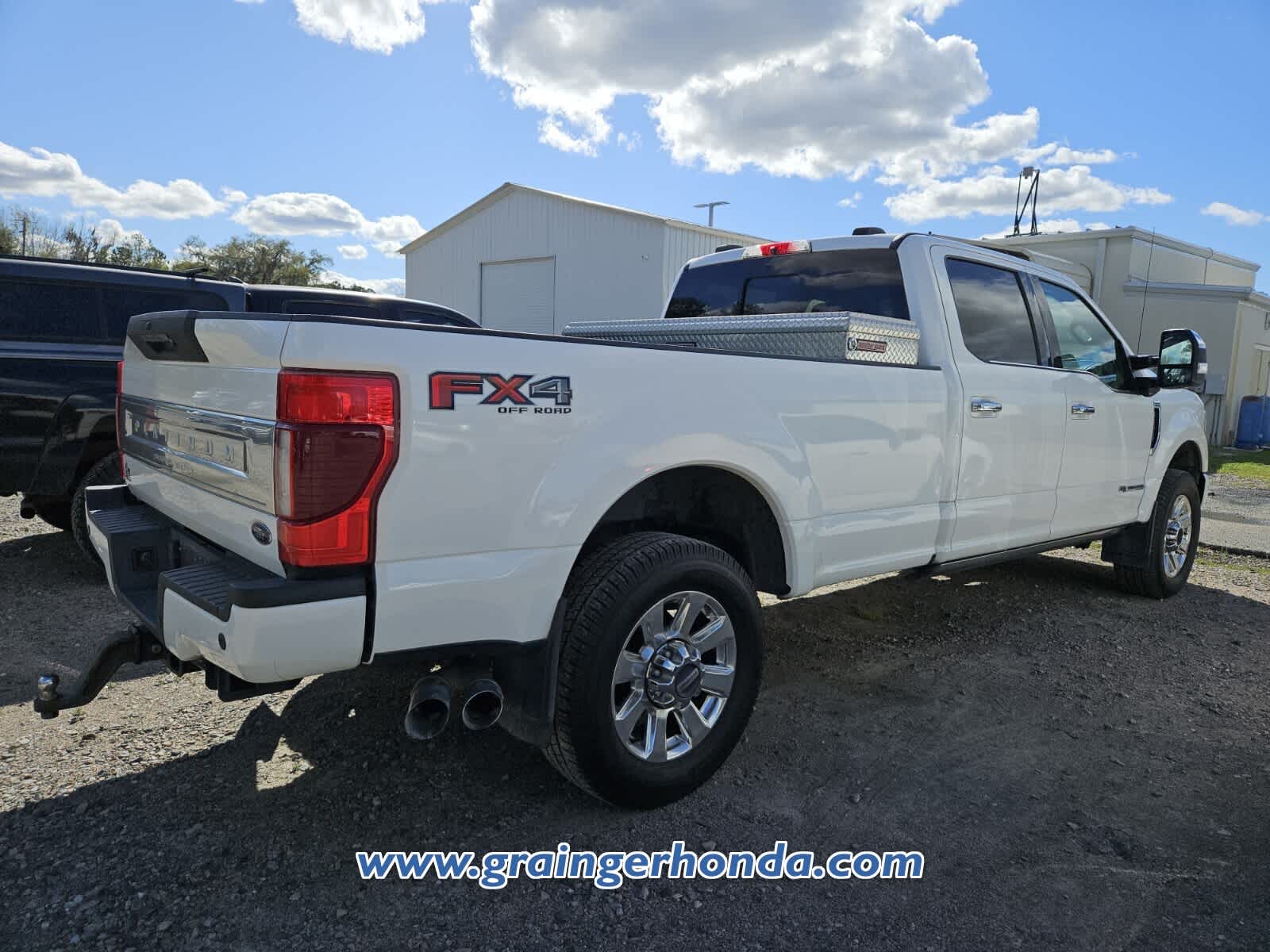 2020 Ford Super Duty F-350 SRW Pickup Platinum
