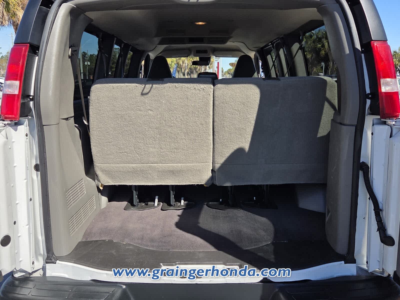 2020 Chevrolet Express LT