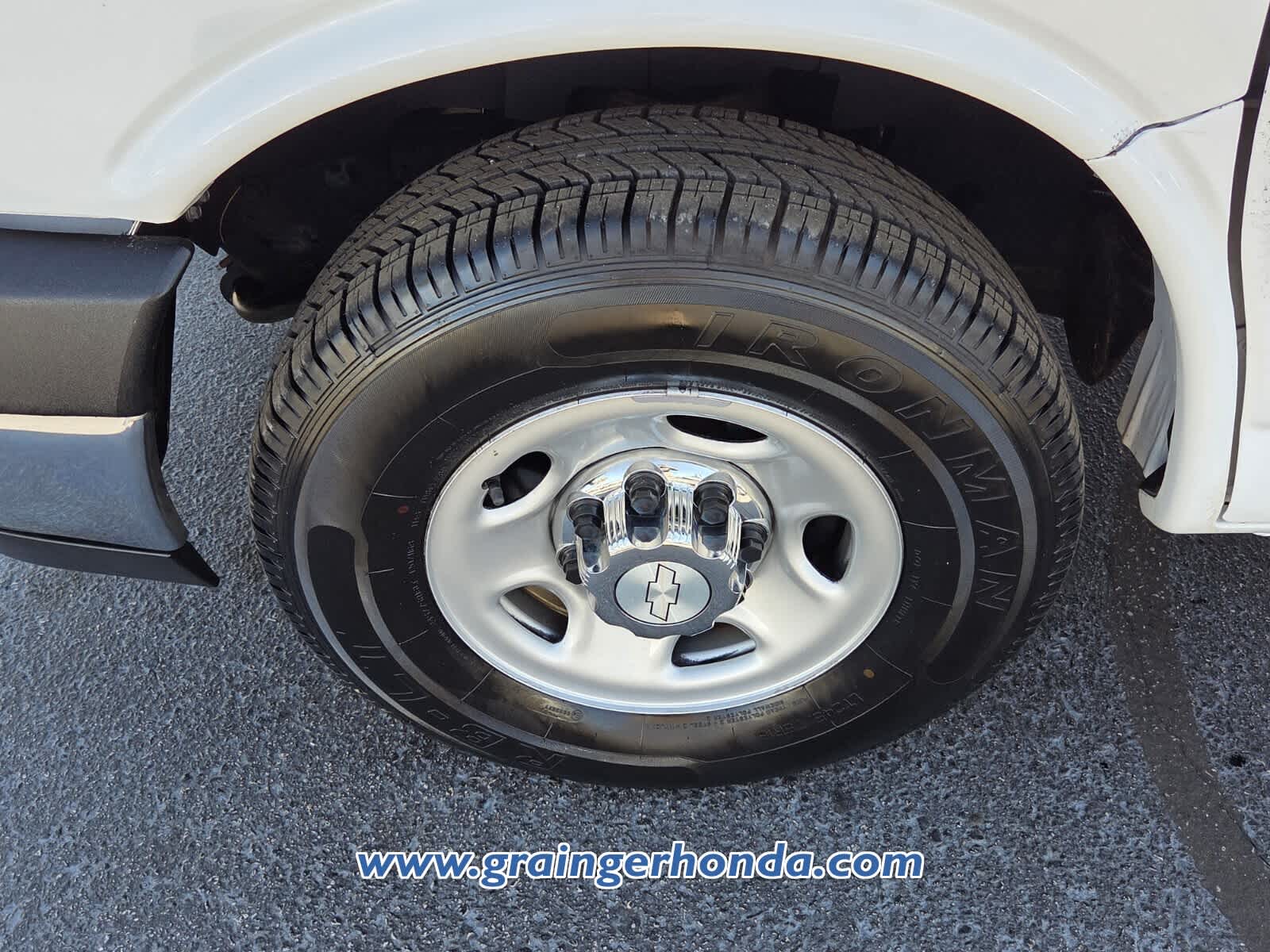 2020 Chevrolet Express LT