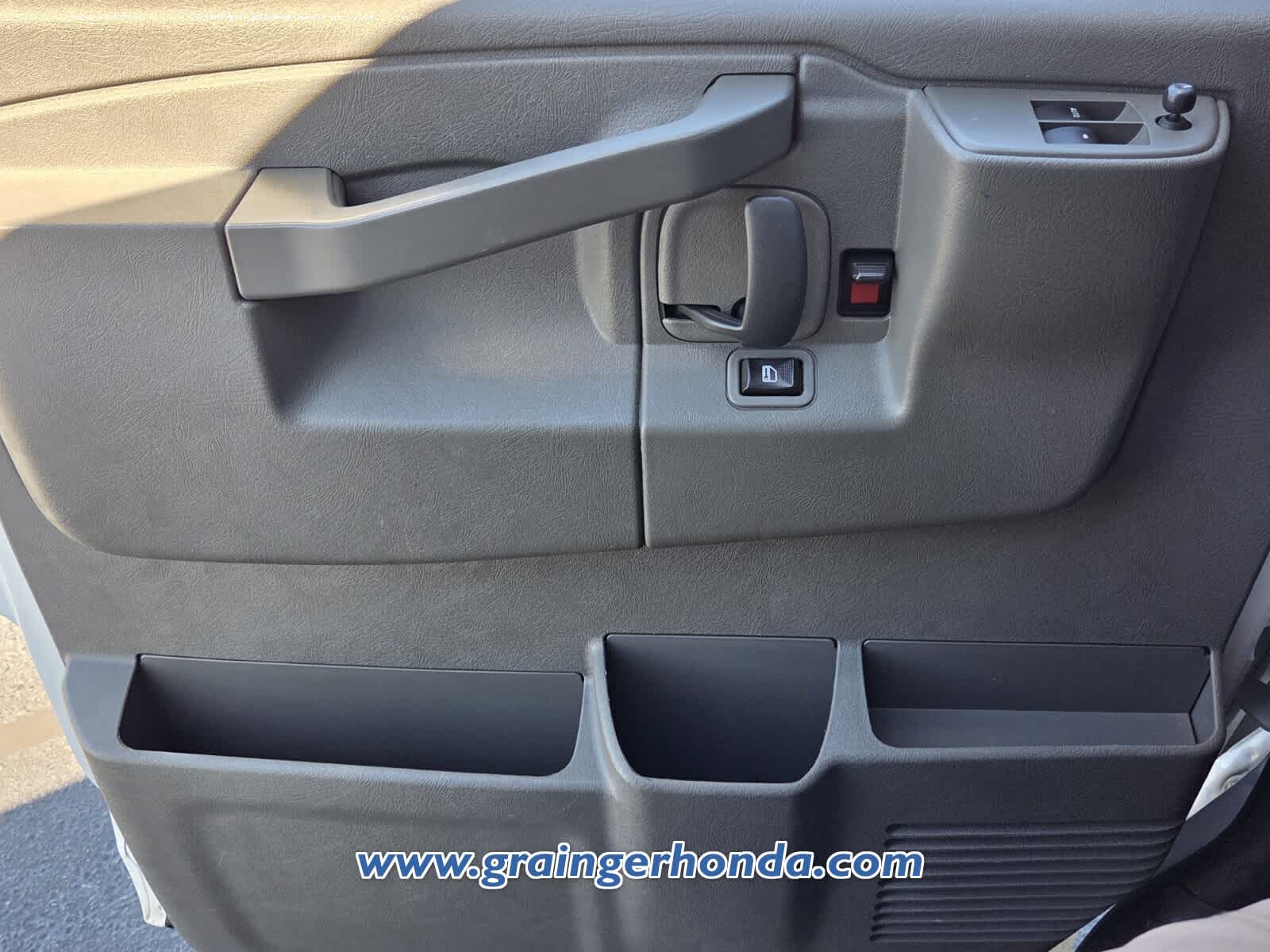 2020 Chevrolet Express LT