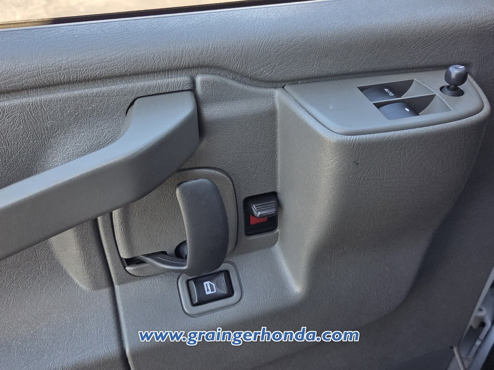 2020 Chevrolet Express LT