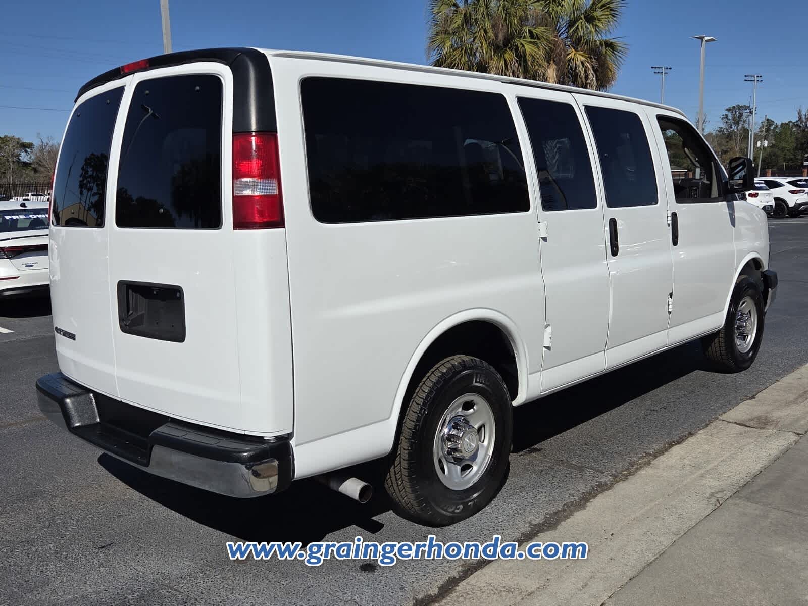 2020 Chevrolet Express LT