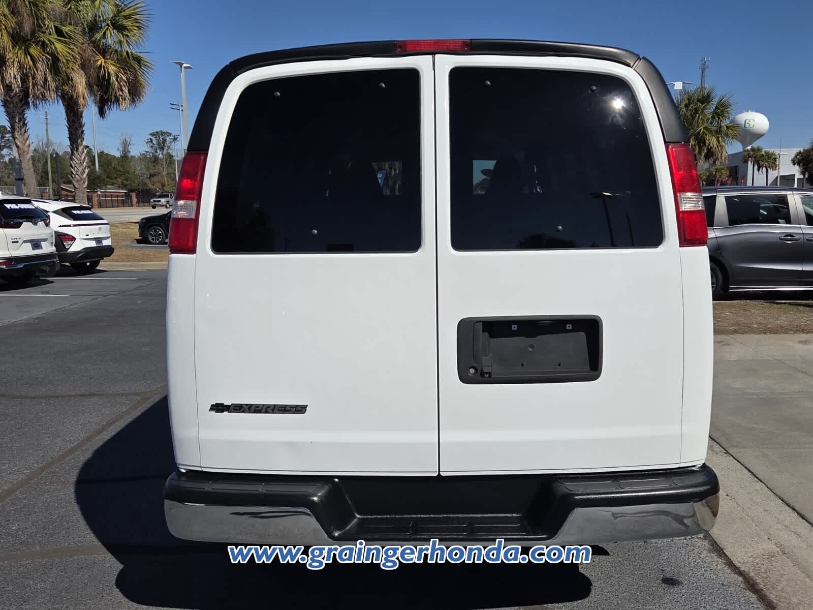 2020 Chevrolet Express LT