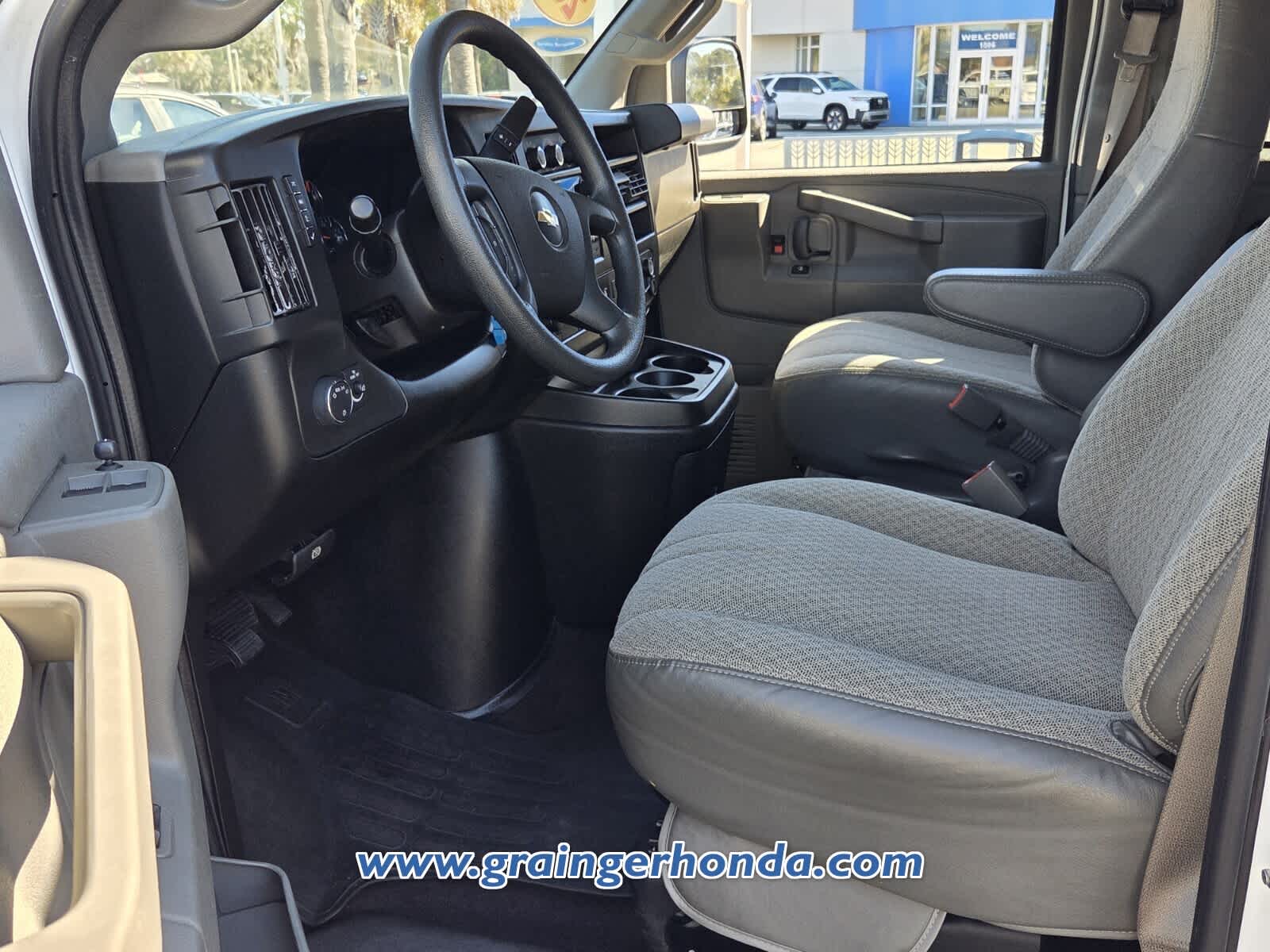 2020 Chevrolet Express LT