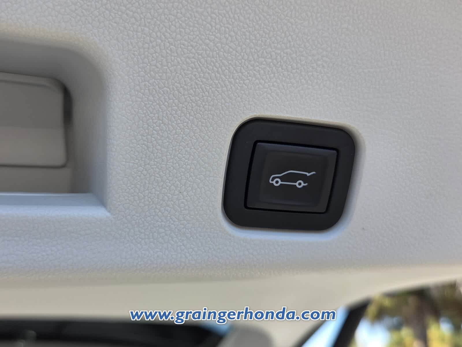 2024 GMC Acadia FWD Denali