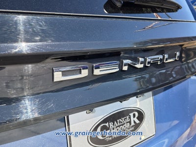 2024 GMC Acadia FWD Denali