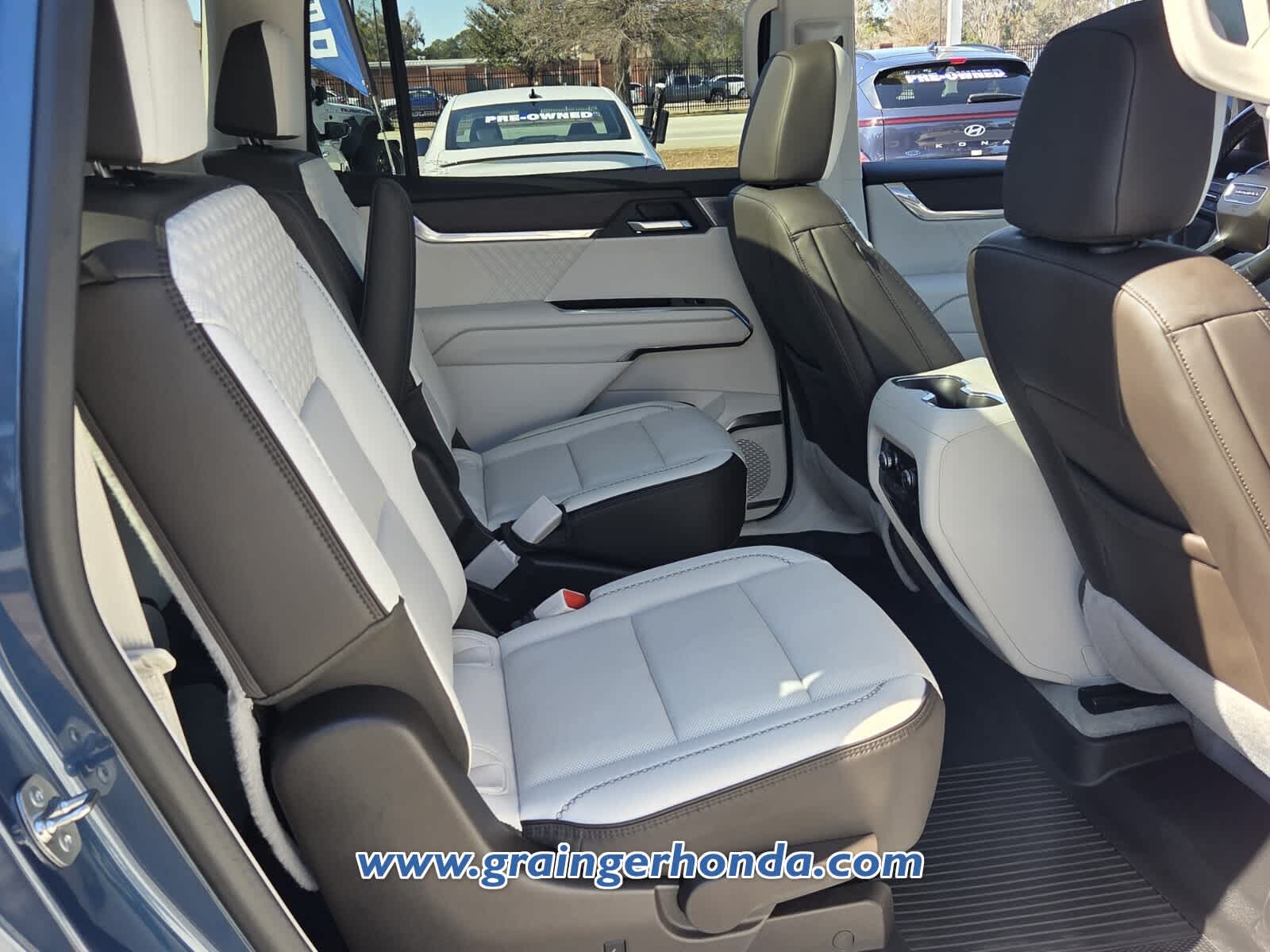 2024 GMC Acadia FWD Denali