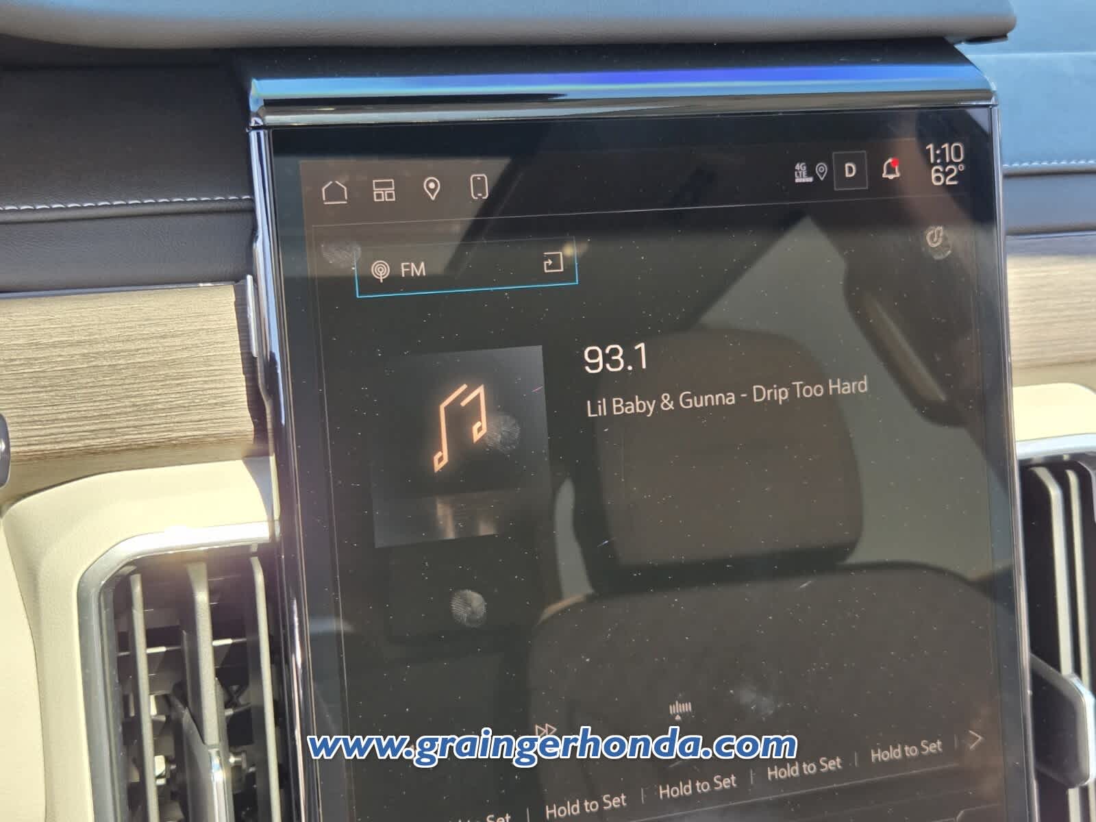 2024 GMC Acadia FWD Denali