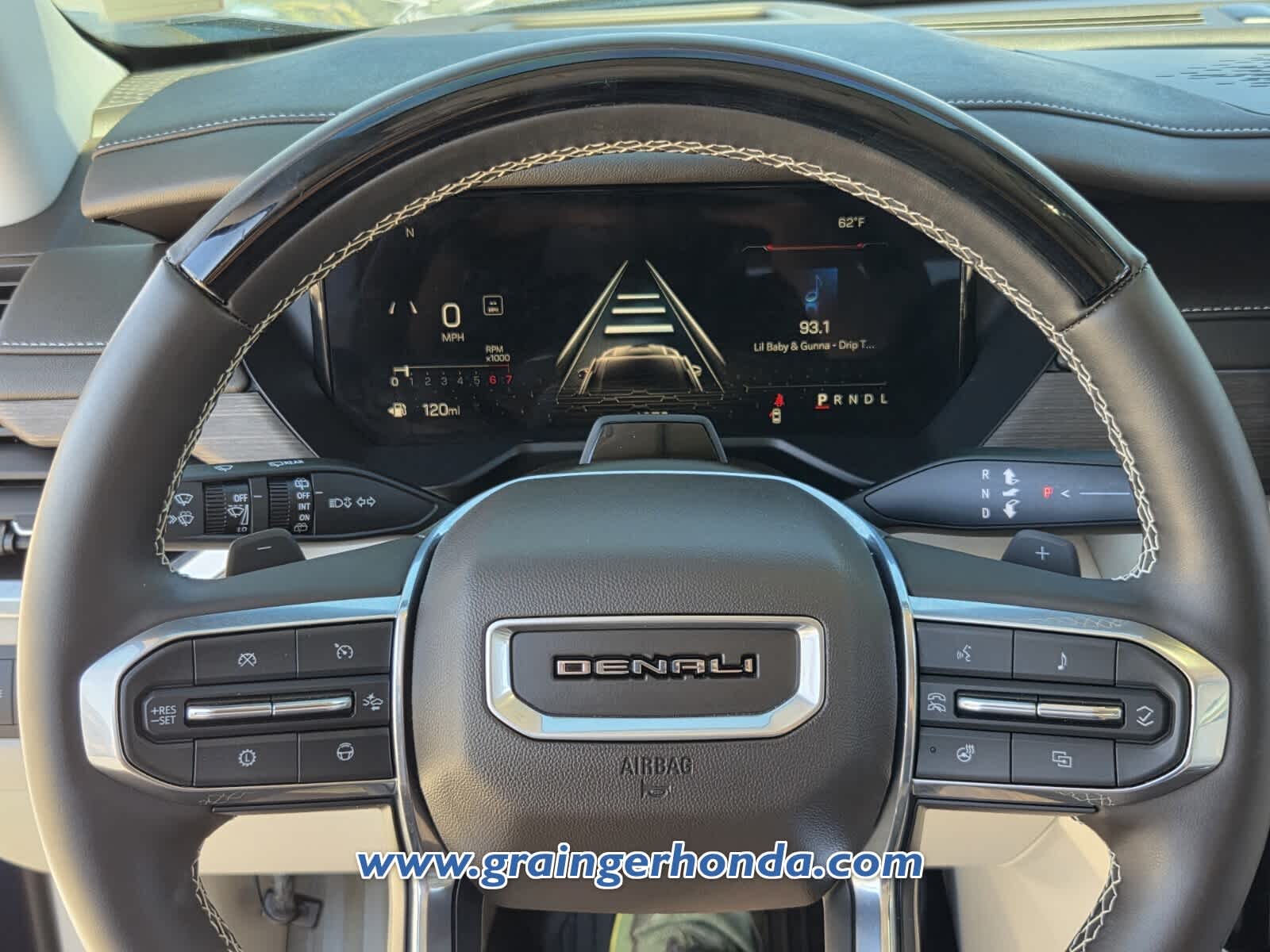 2024 GMC Acadia FWD Denali