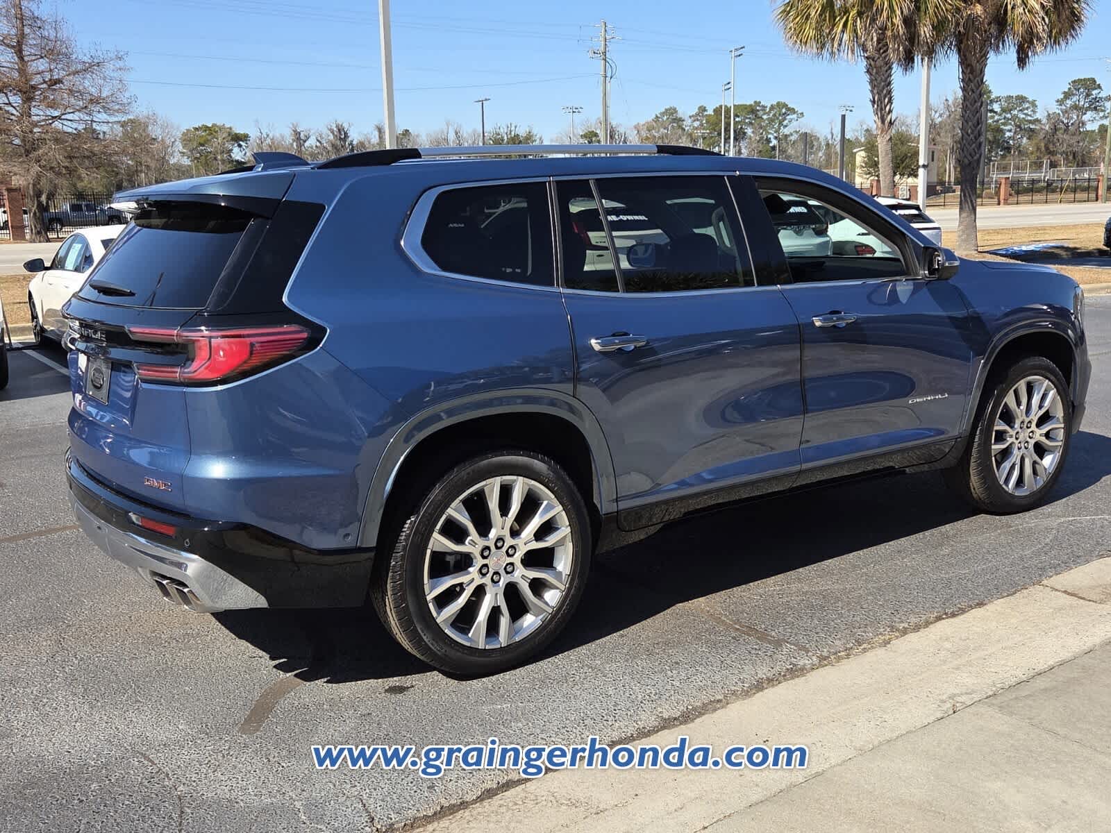 2024 GMC Acadia FWD Denali