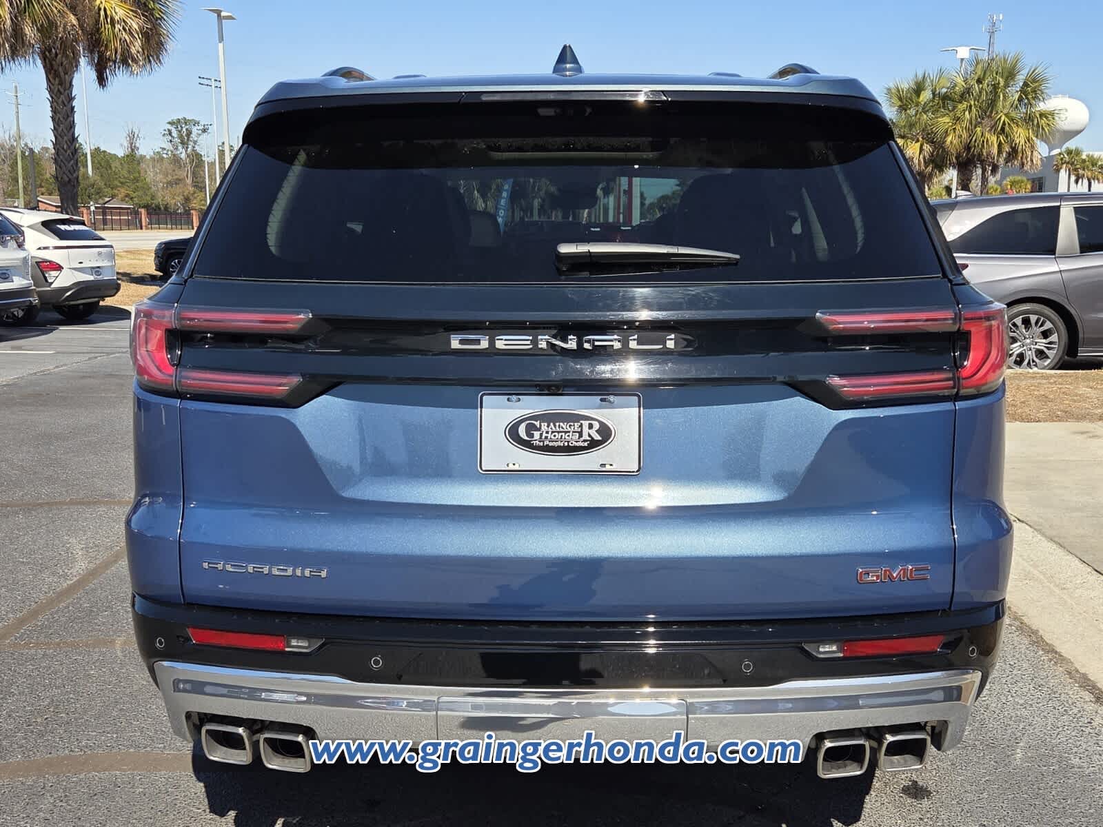 2024 GMC Acadia FWD Denali