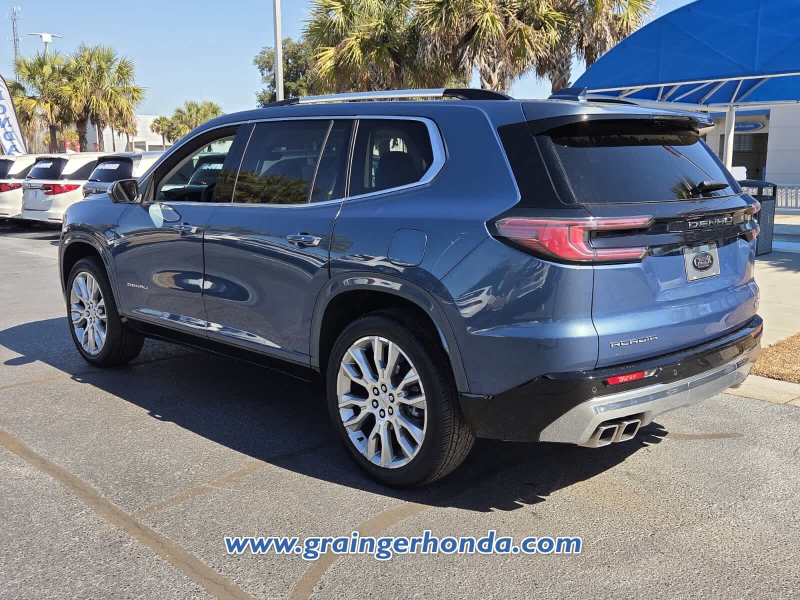 2024 GMC Acadia FWD Denali