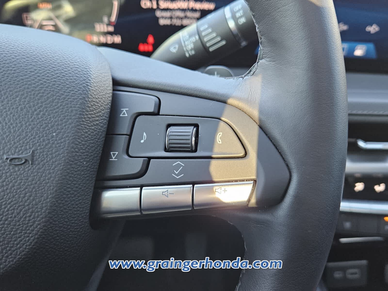 2024 Cadillac XT4 FWD Premium Luxury