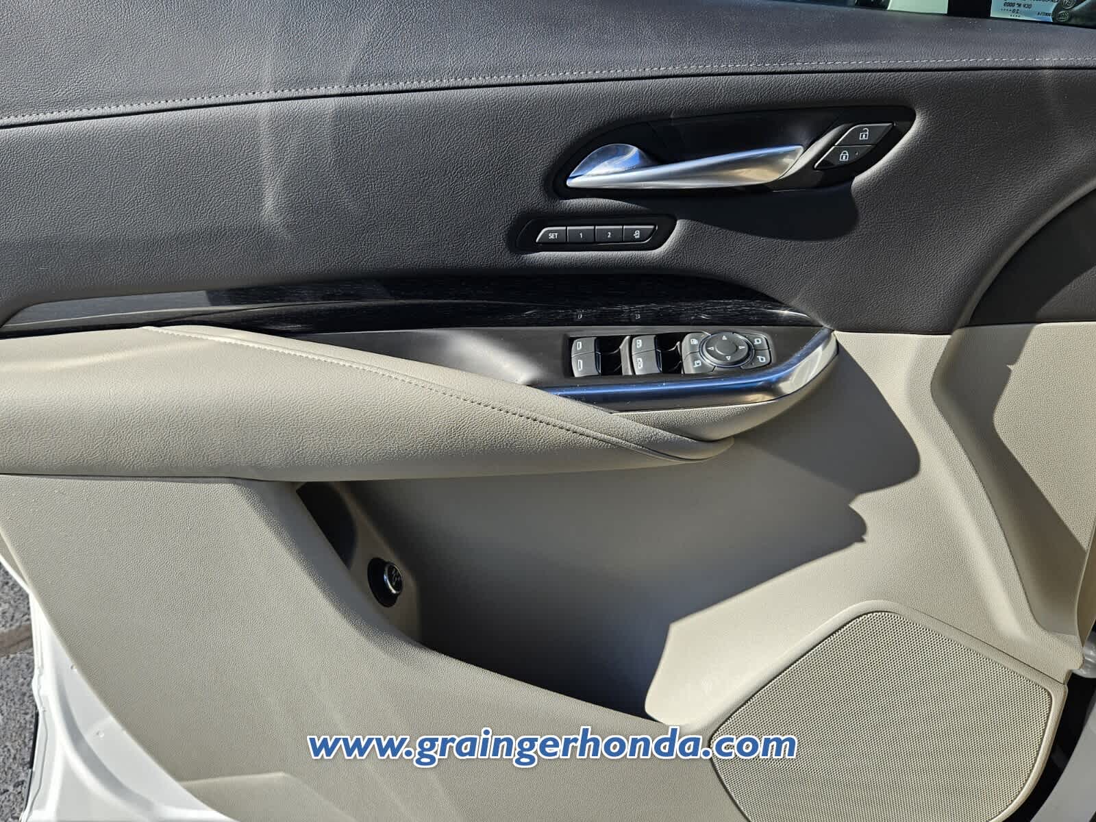 2021 Cadillac XT4 FWD Premium Luxury