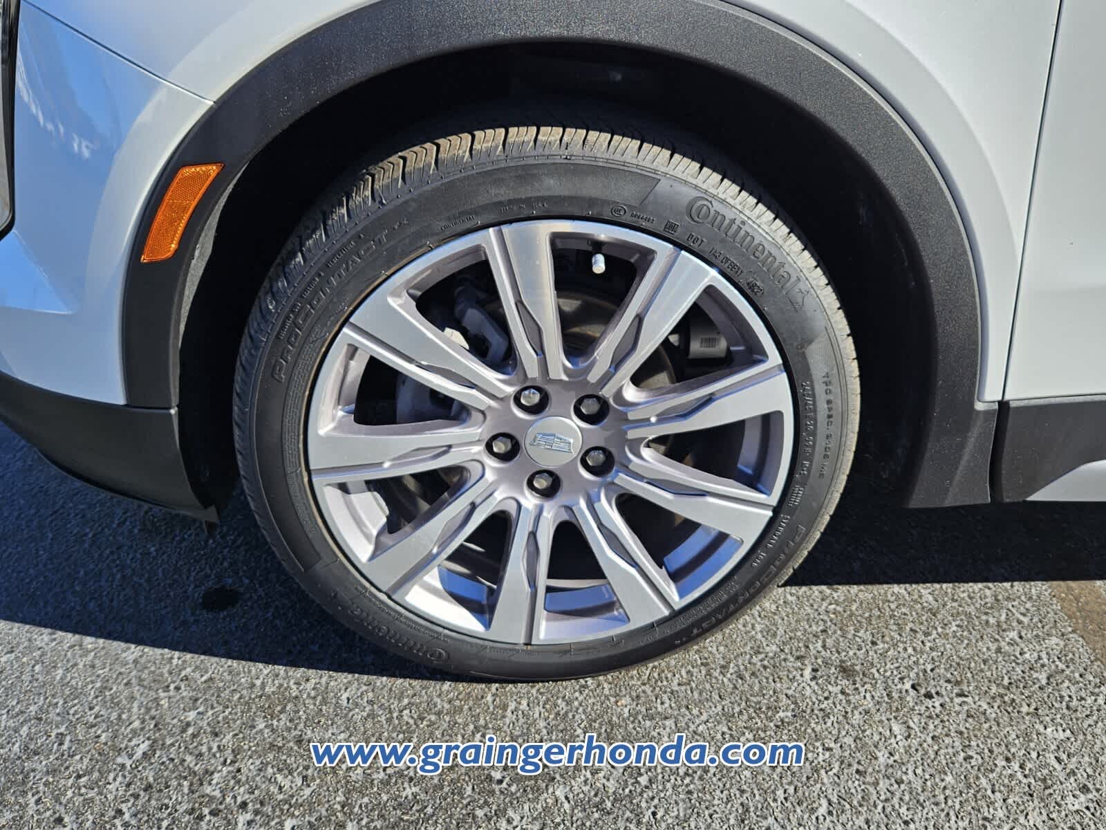 2021 Cadillac XT4 FWD Premium Luxury