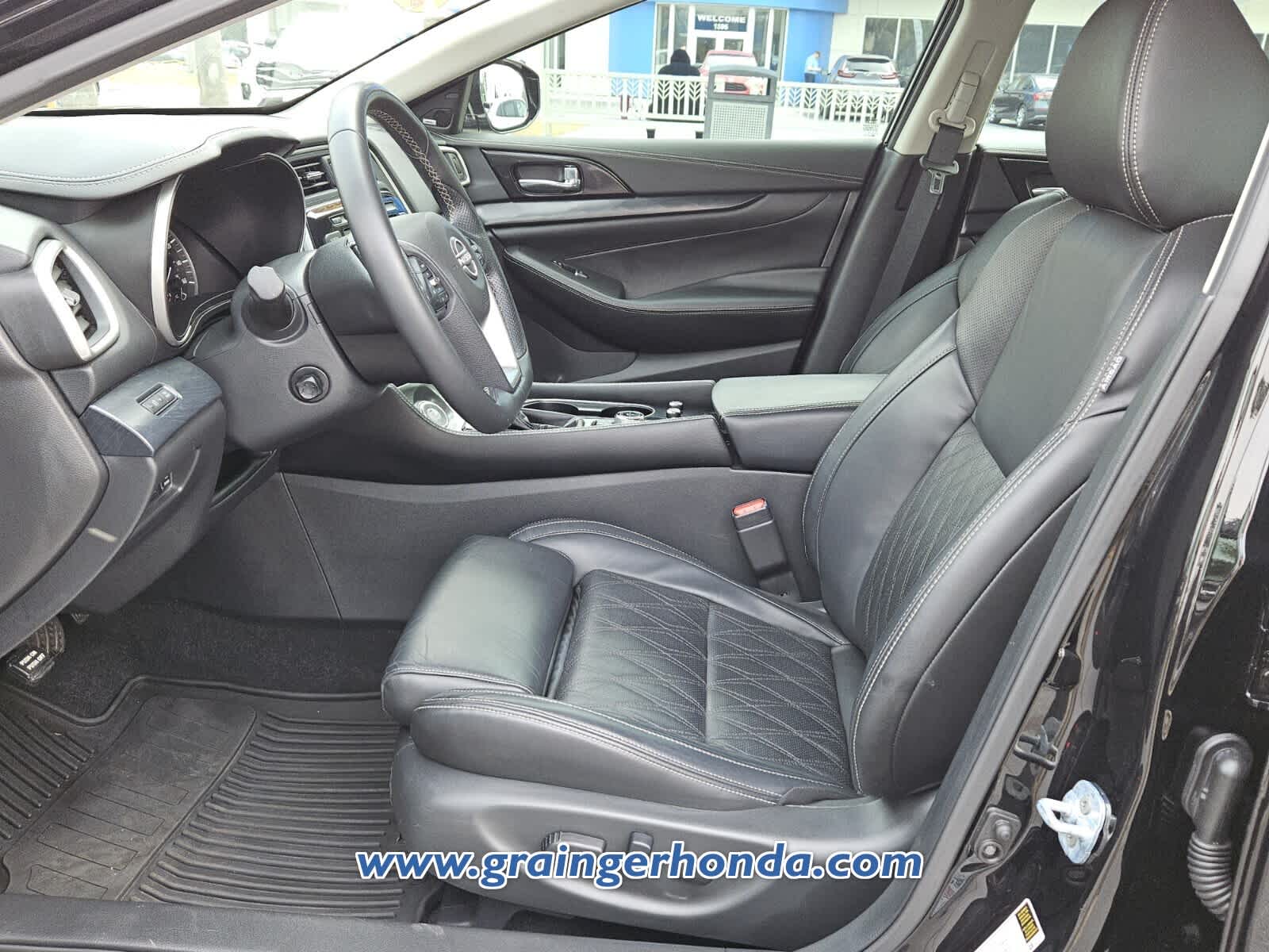 2023 Nissan Maxima Platinum