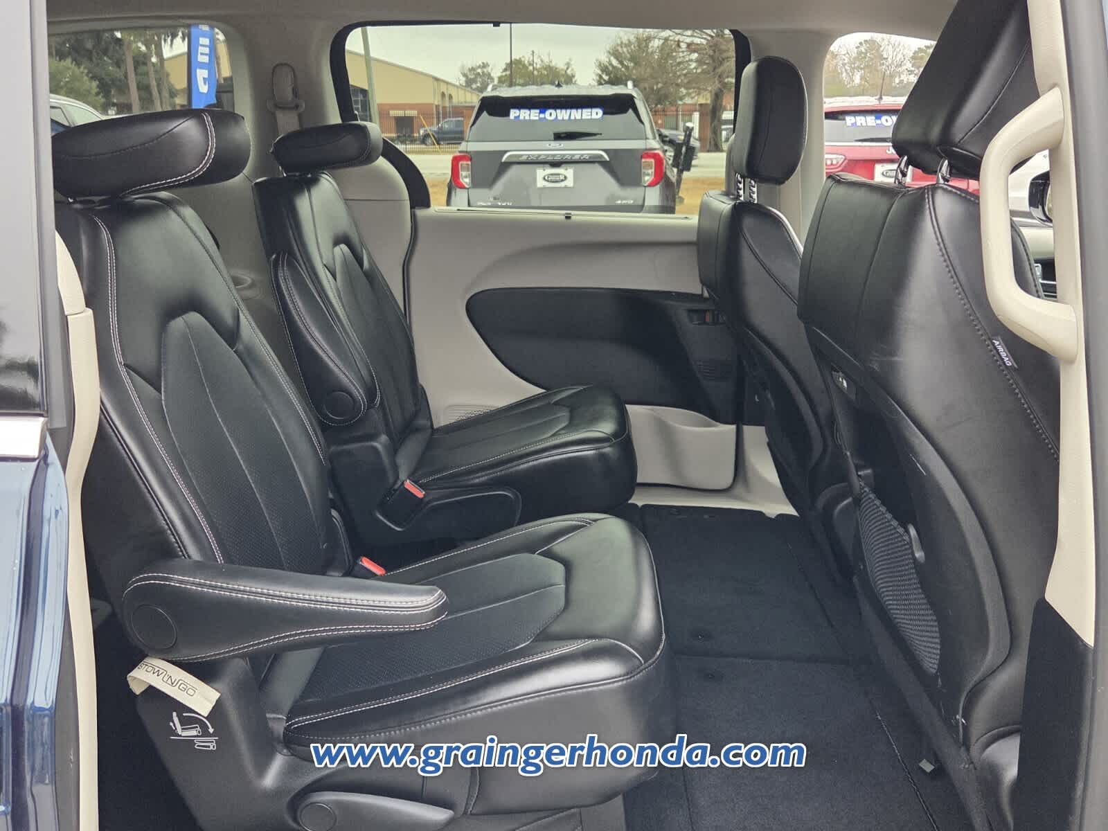 2024 Chrysler Pacifica Touring L