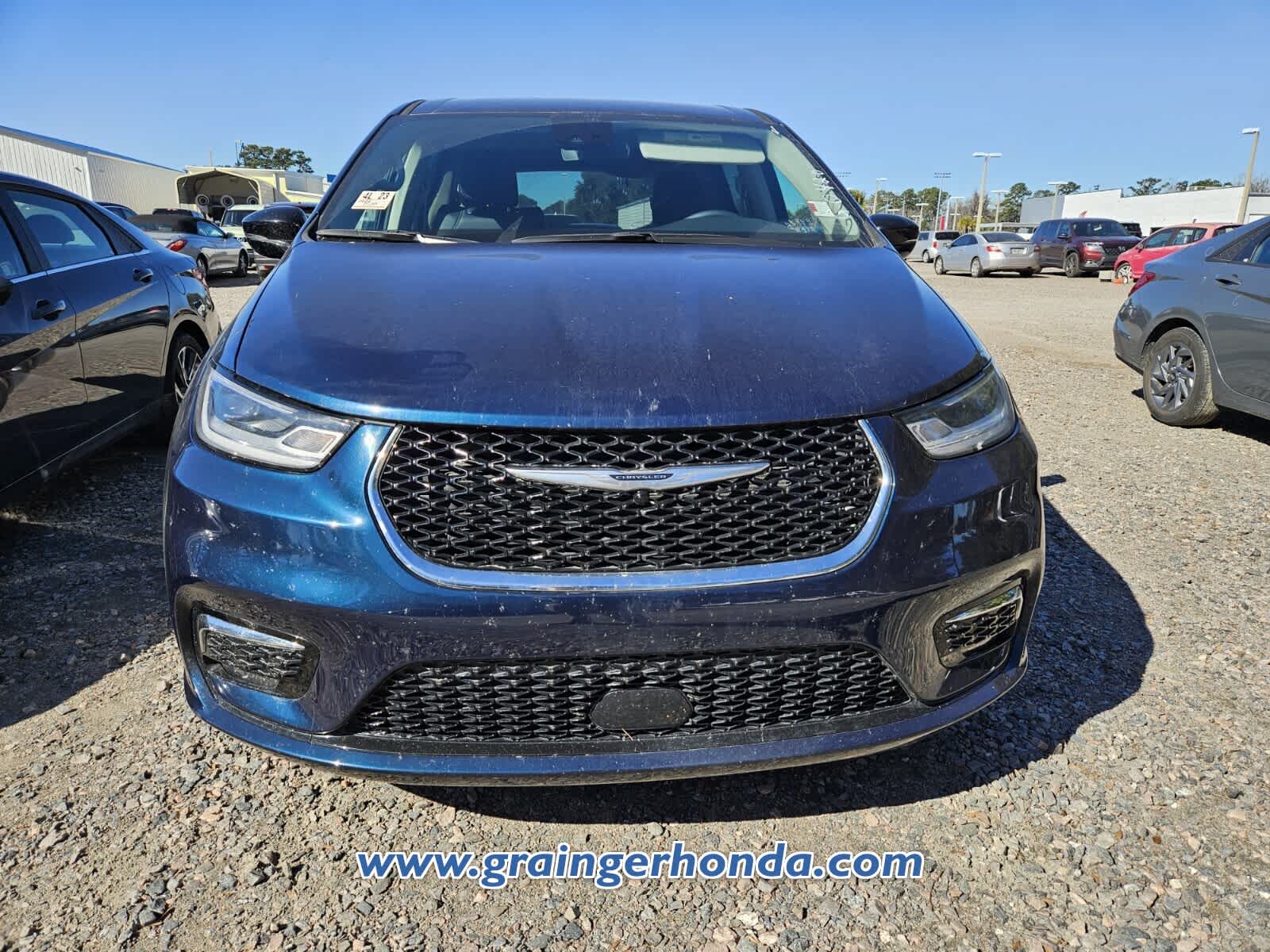 2024 Chrysler Pacifica Touring L