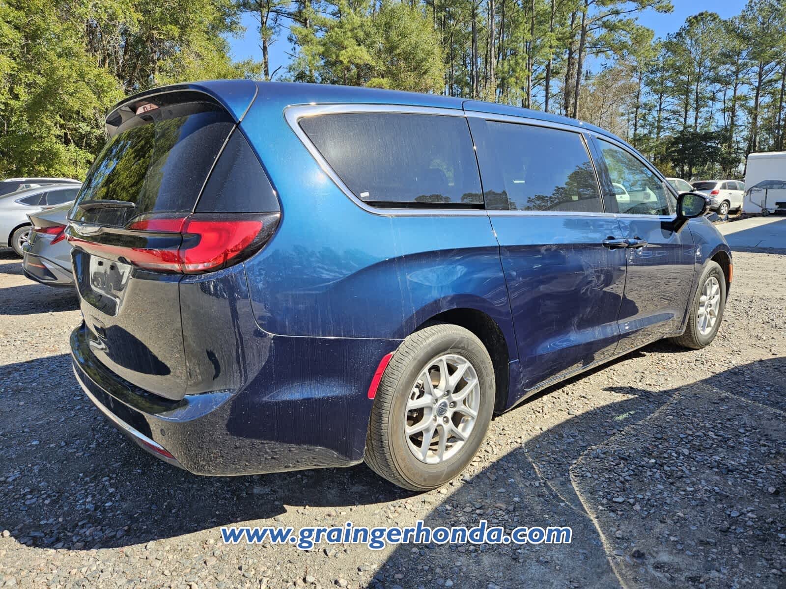 2024 Chrysler Pacifica Touring L