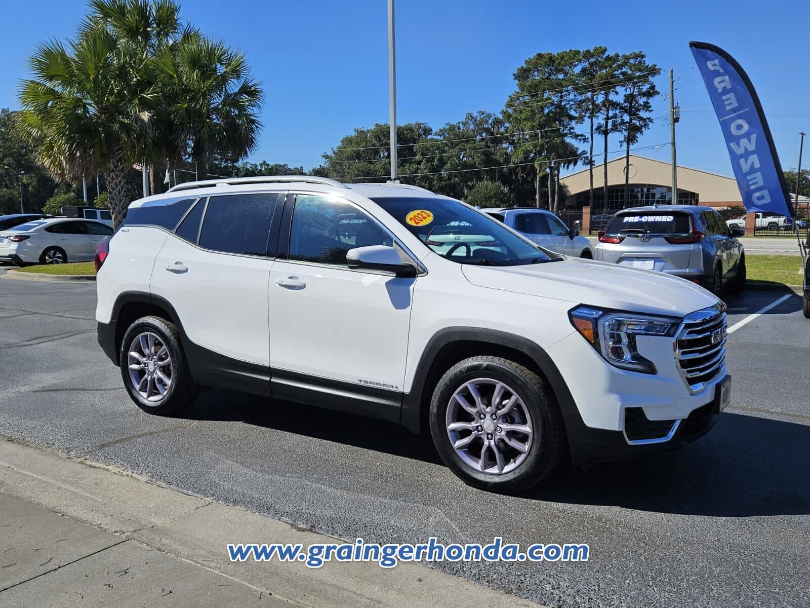 2023 GMC Terrain SLT