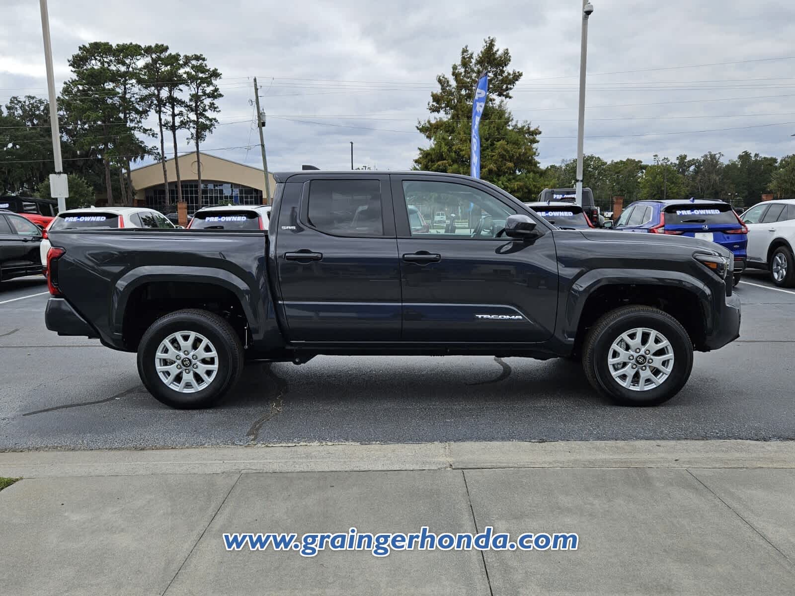 2025 Toyota Tacoma SR5