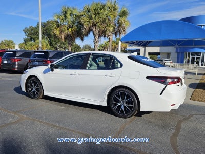 2024 Toyota Camry SE