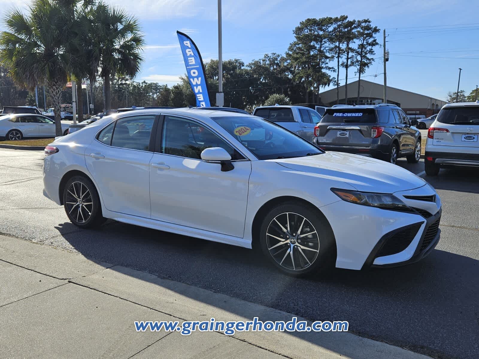 2024 Toyota Camry SE