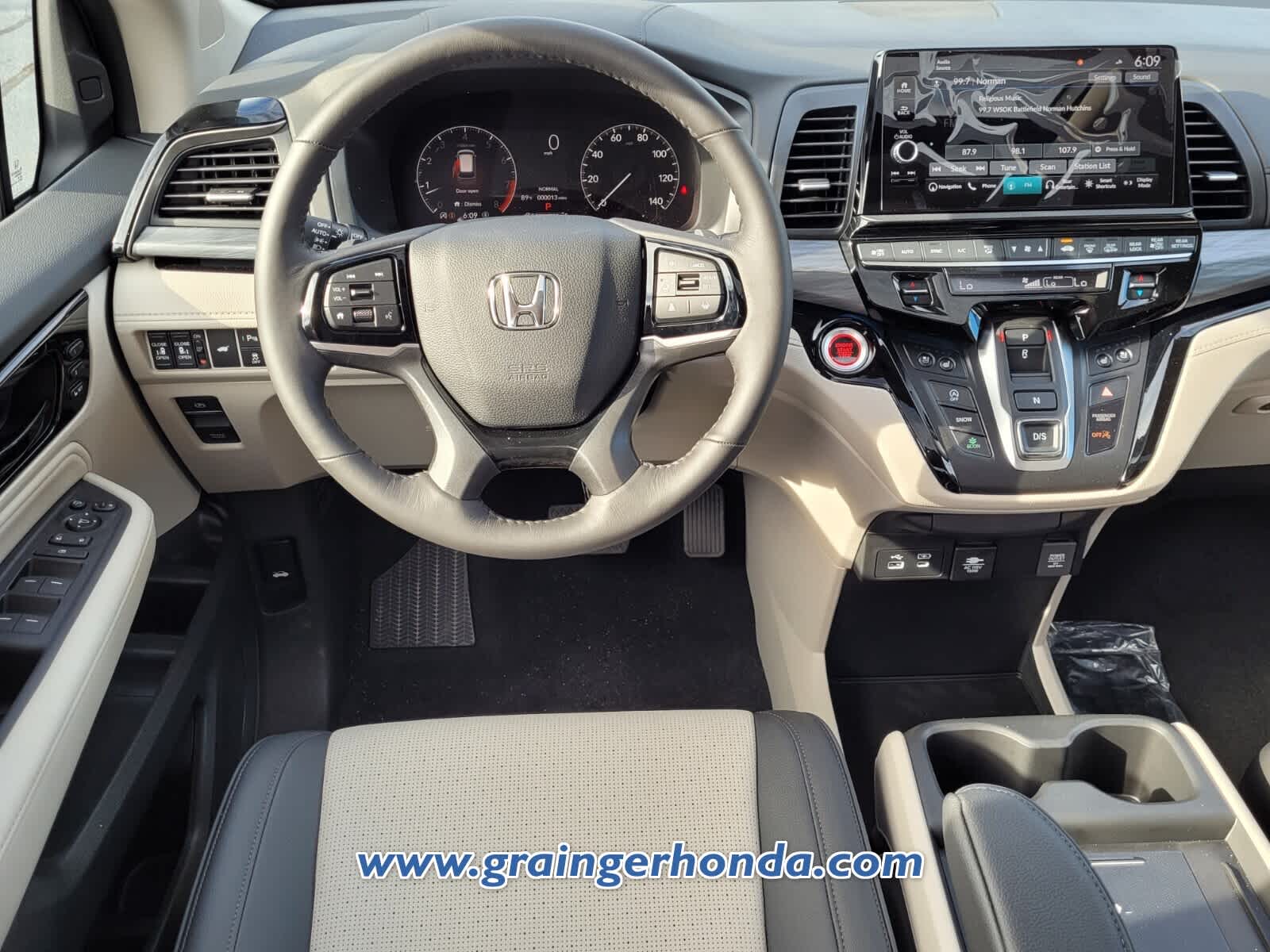 2025 Honda Odyssey Elite