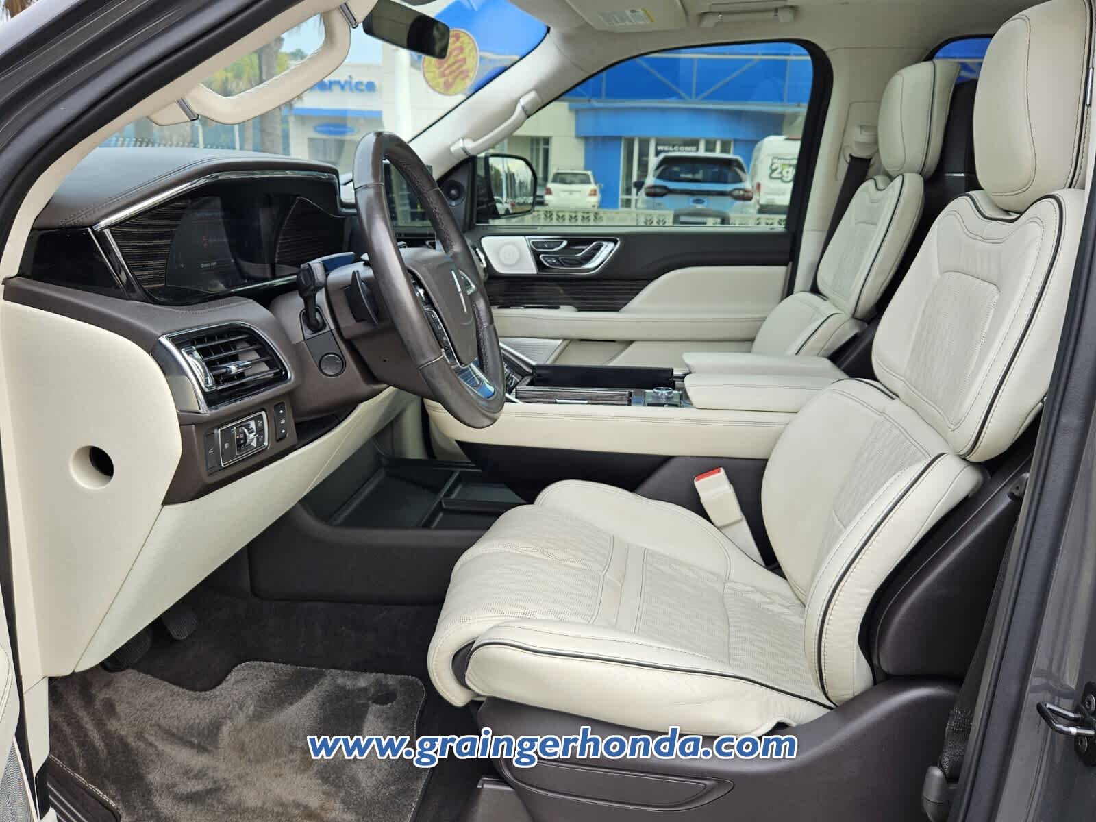 2022 Lincoln Navigator Black Label