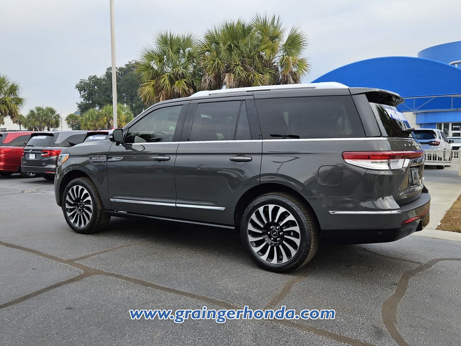 2022 Lincoln Navigator Black Label