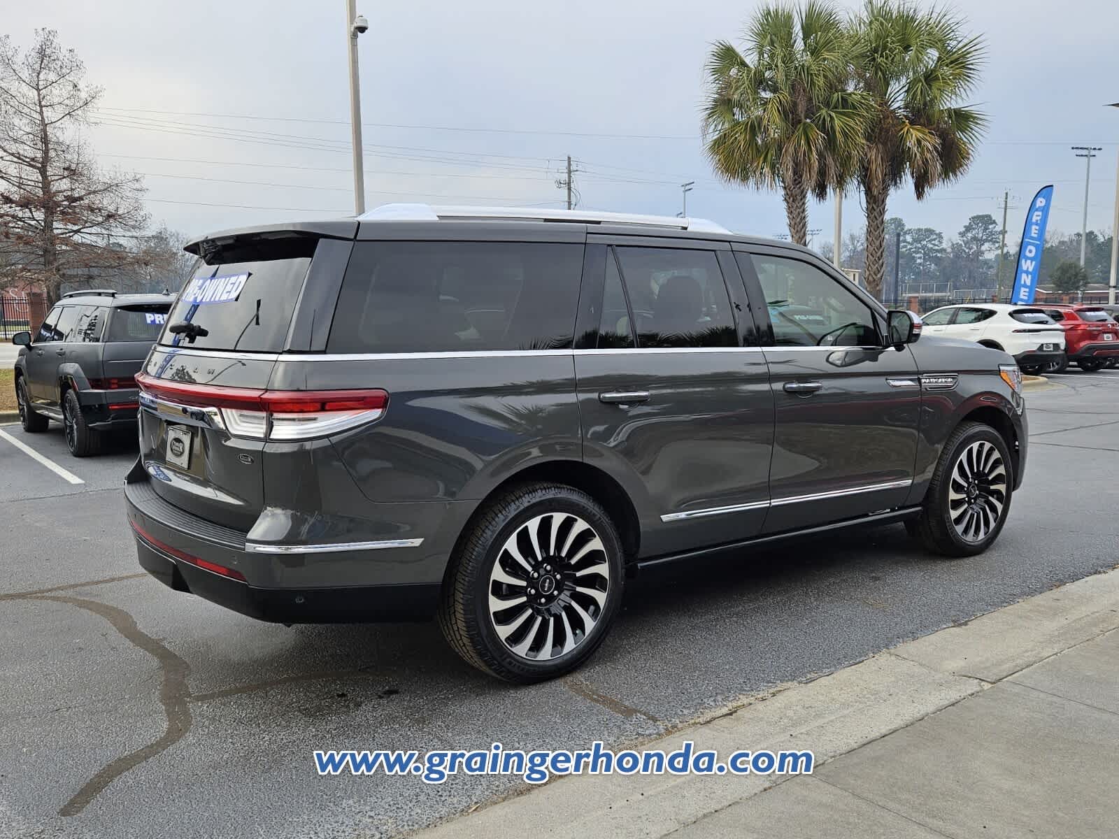 2022 Lincoln Navigator Black Label