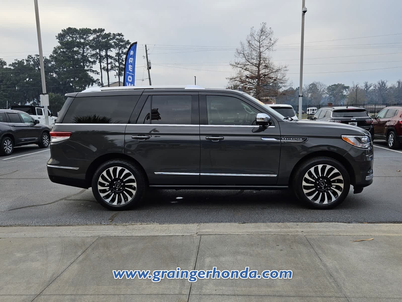 2022 Lincoln Navigator Black Label