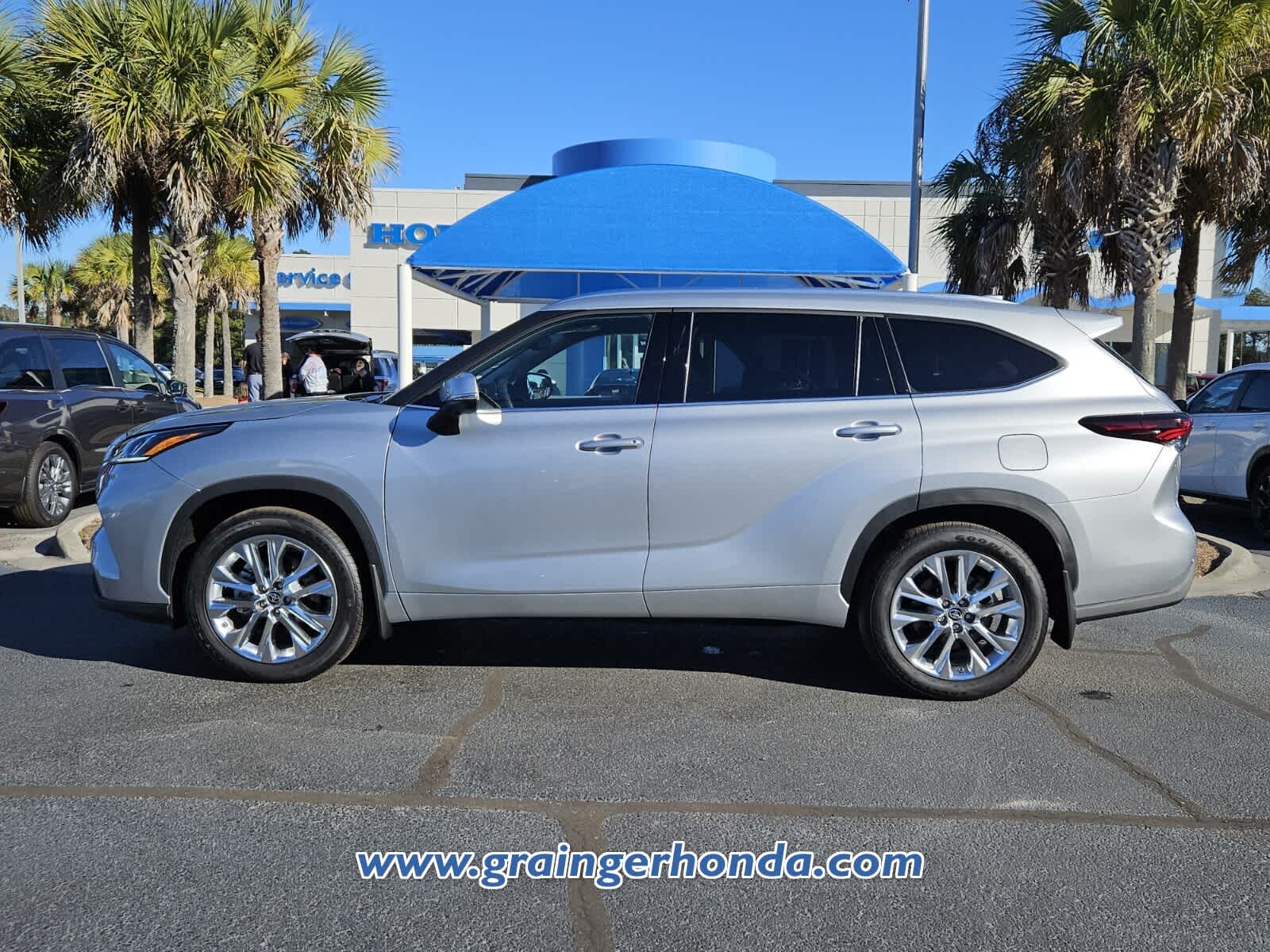 2025 Toyota Highlander Limited