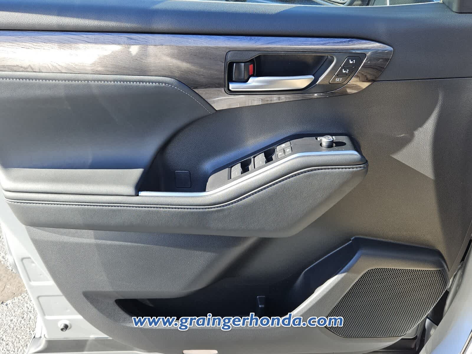 2025 Toyota Highlander Limited