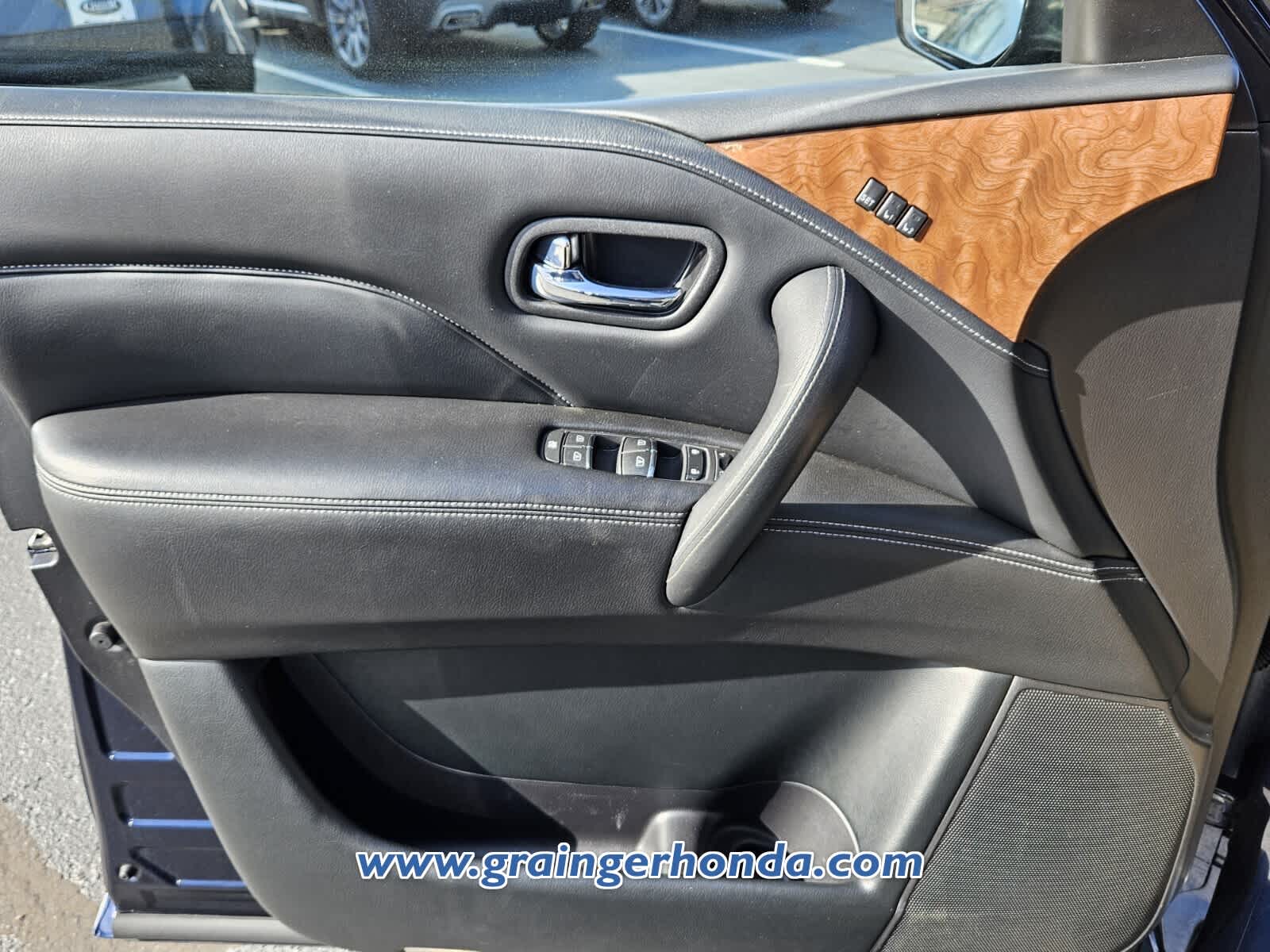 2019 INFINITI QX80 LUXE