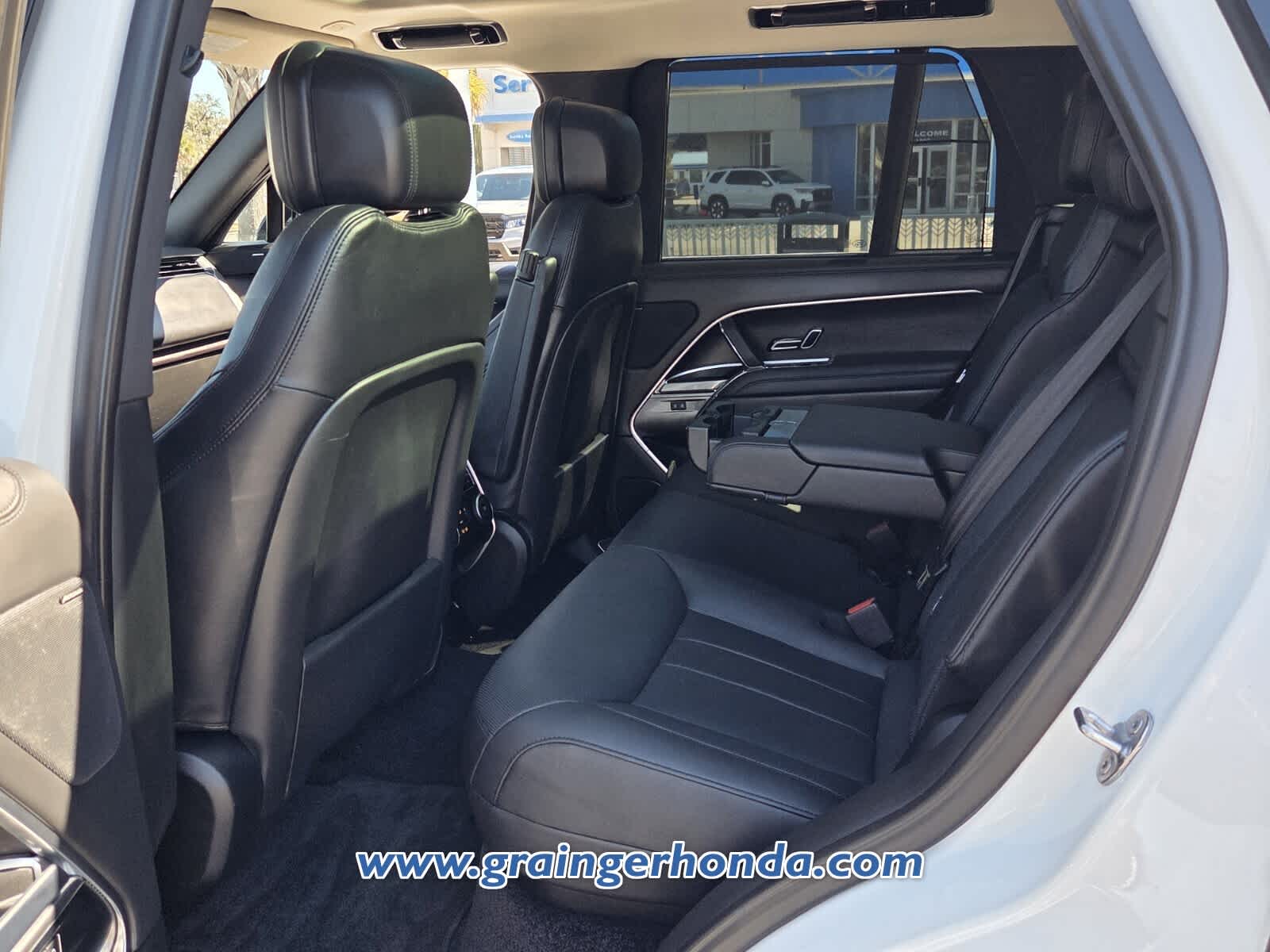 2023 Land Rover Range Rover SE