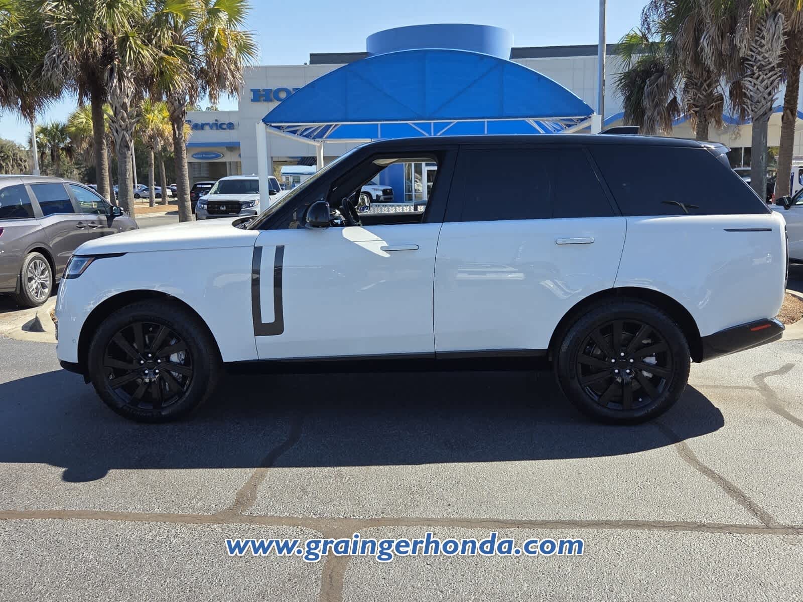 2023 Land Rover Range Rover SE