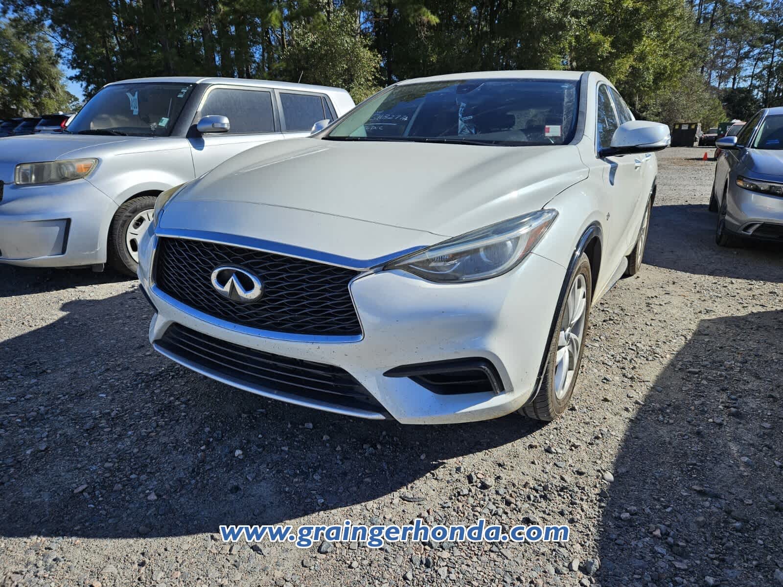 2018 INFINITI QX30 Base