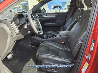 2021 Volvo XC40 R-Design