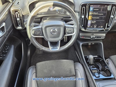 2021 Volvo XC40 R-Design