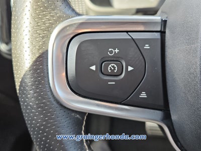 2021 Volvo XC40 R-Design