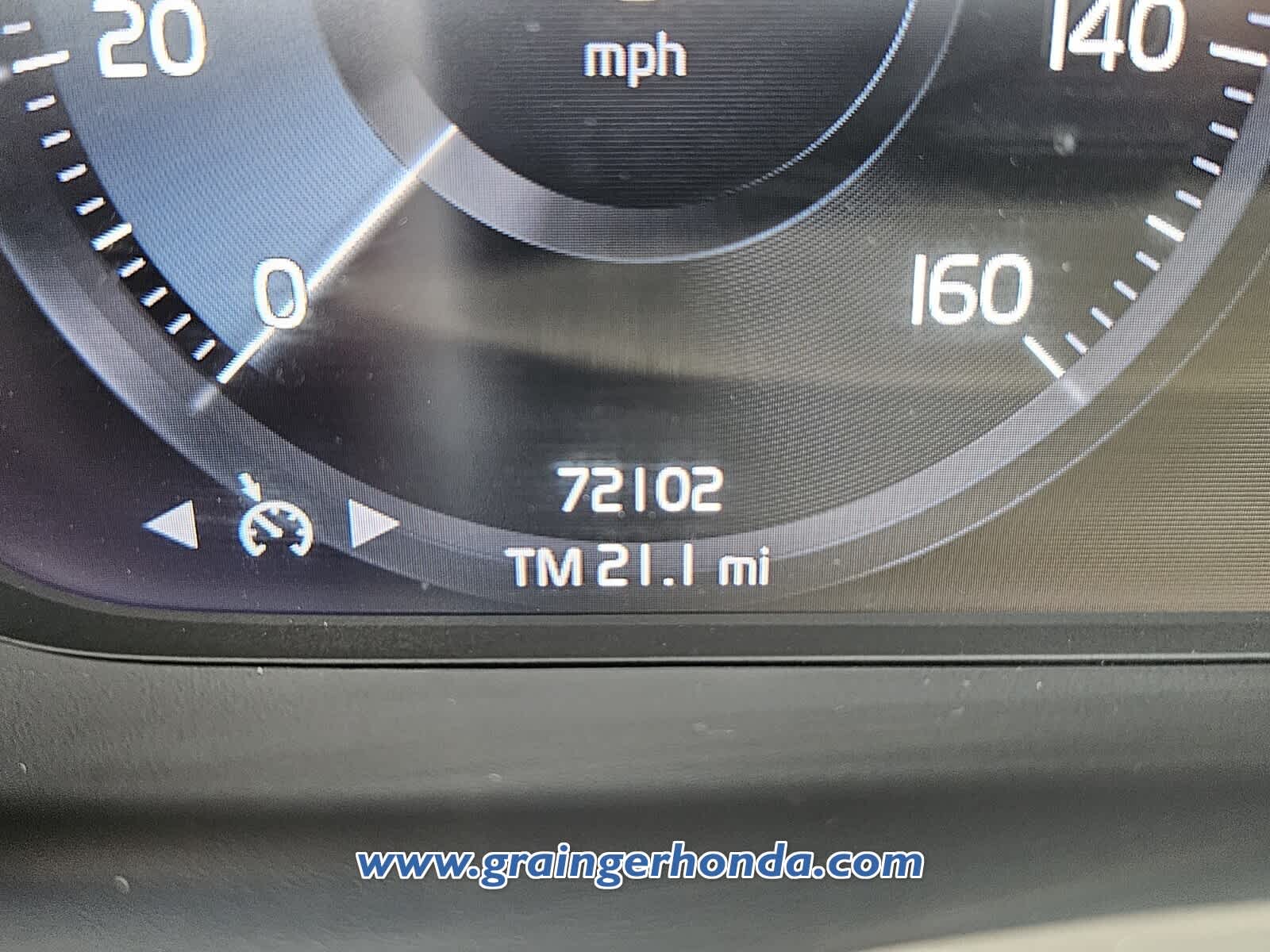 2021 Volvo XC40 R-Design