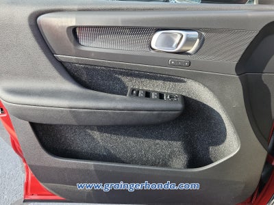 2021 Volvo XC40 R-Design