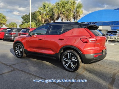 2021 Volvo XC40 R-Design