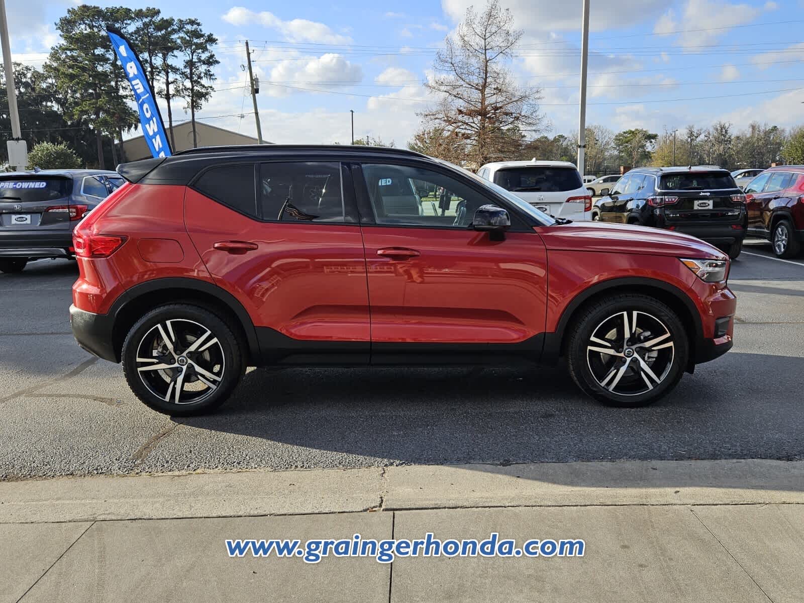 2021 Volvo XC40 R-Design